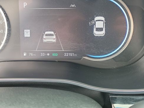 Used 2025 Genesis G70 2.5T AWD/4WD image 25