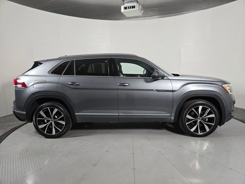 Used 2025 Volkswagen Atlas Cross Sport SEL Premium R-Line AWD/4WD image 7