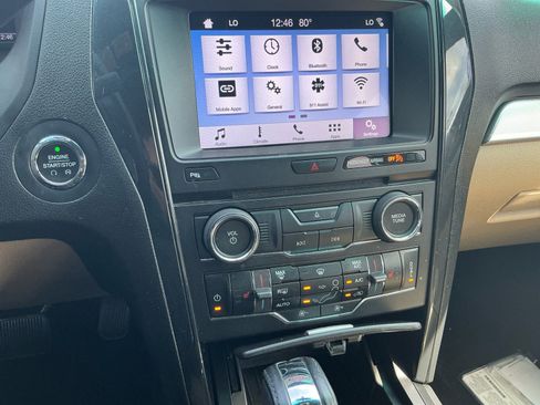 Used 2017 Ford Explorer XLT w/ Equipment Group 202A image 12