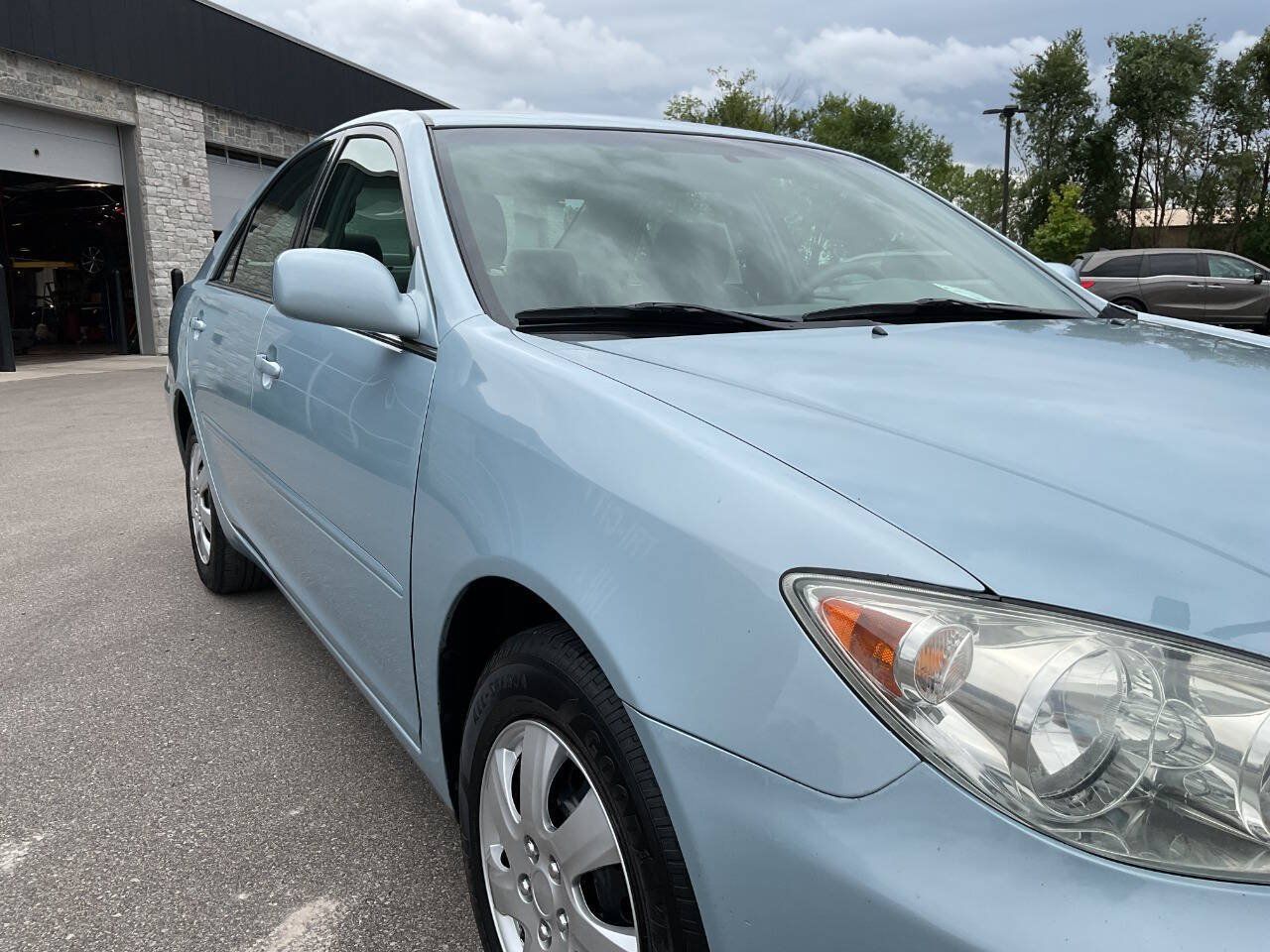 Used 2005 Toyota Camry FWD image 11