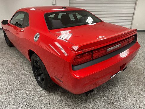 Used 2014 Dodge Challenger R/T image 7