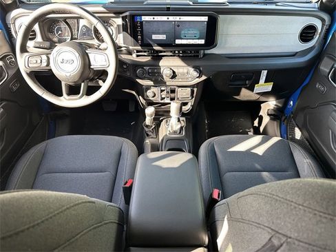 New 2025 Jeep Gladiator Sport image 13