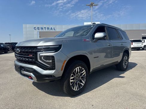 Used 2025 Chevrolet Tahoe Z71 image 2