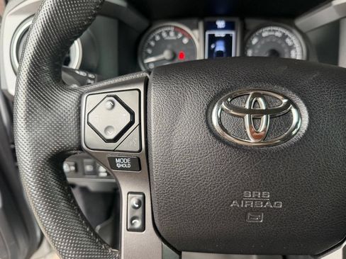 Used 2021 Toyota Tacoma TRD Off-Road w/ Technology Package AWD/4WD image 27