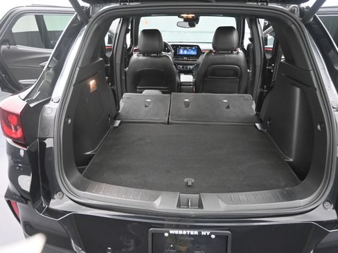 Used 2024 Chevrolet TrailBlazer RS w/ Convenience Package AWD/4WD image 39