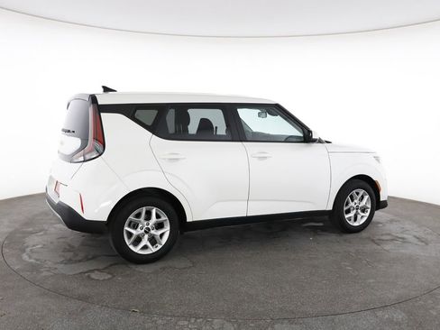 Used 2025 Kia Soul LX w/ LX Technology Package image 13