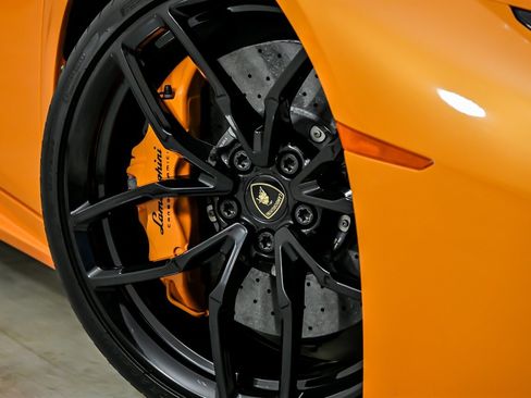 Used 2015 Lamborghini Huracan LP 610-4 image 4