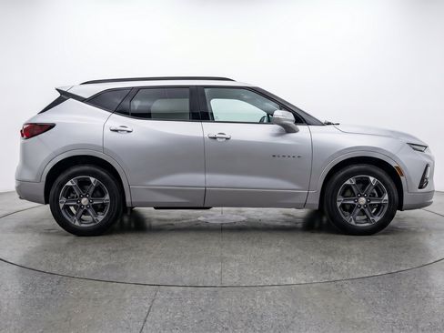 Used 2025 Chevrolet Blazer LT FWD image 11