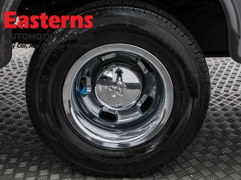 Used 2018 RAM 3500 Tradesman w/ Chrome Appearance Group image 31