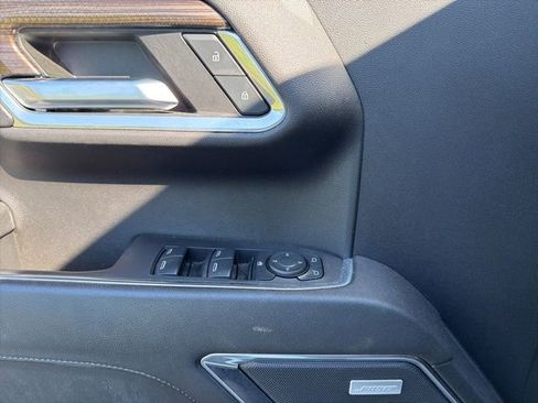 Used 2023 Chevrolet Silverado 1500 LT Trail Boss w/ LT Trail Boss Premium Package image 11