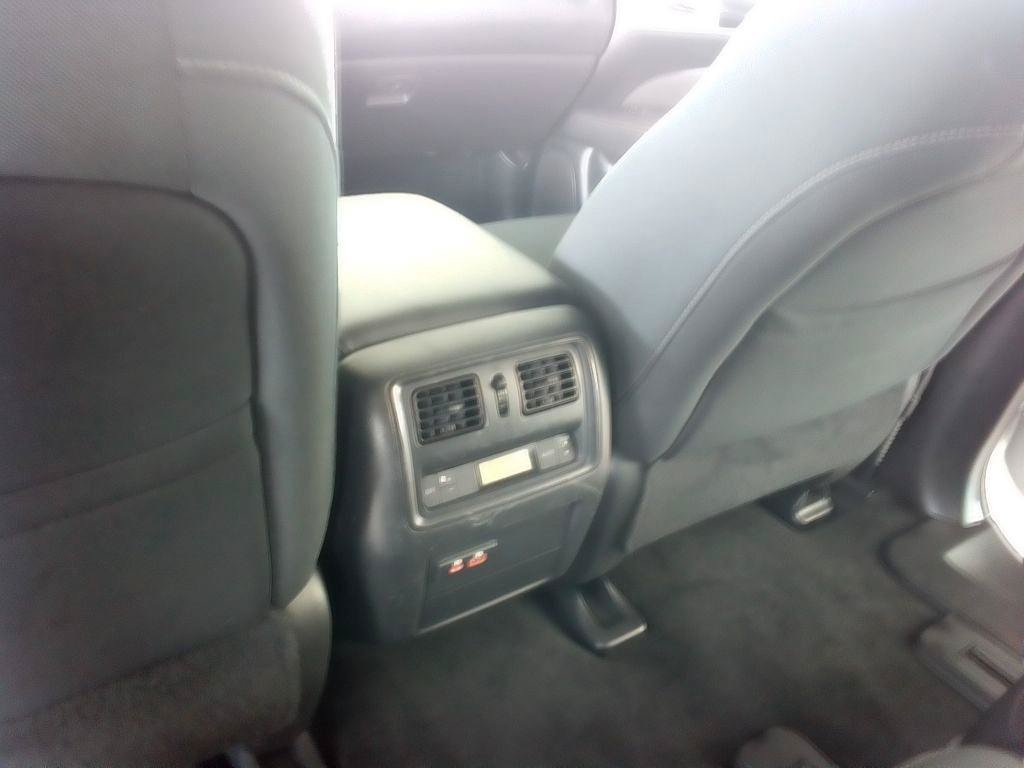 Used 2020 Nissan Pathfinder S FWD image 19
