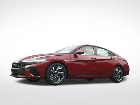 Used 2025 Hyundai Elantra SEL image 31