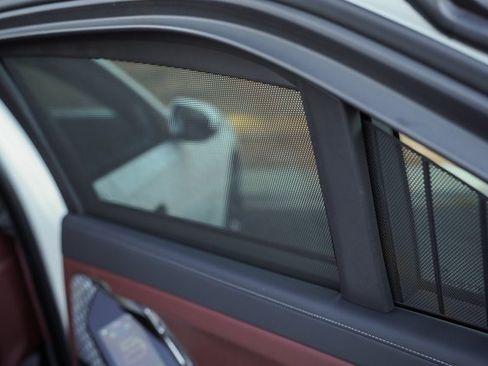 Used 2023 BMW i7 xDrive60 image 40