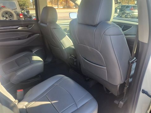Used 2020 Buick Enclave Essence w/ Sound and Sites Package image 23