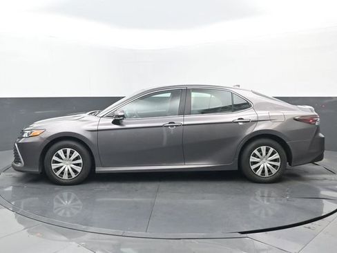 Used 2024 Toyota Camry LE FWD image 7