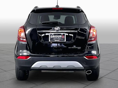 Certified 2022 Buick Encore Preferred AWD/4WD image 5
