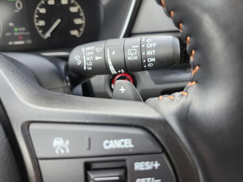 Used 2025 Honda CR-V Sport-L image 11