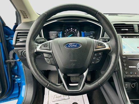 Used 2019 Ford Fusion Titanium image 11