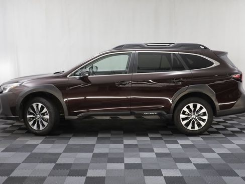 Used 2025 Subaru Outback Limited AWD/4WD image 4