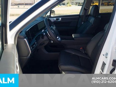 Used 2025 Hyundai Santa Fe Limited image 13