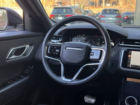 Used 2021 Land Rover Range Rover Velar R-Dynamic S image 18