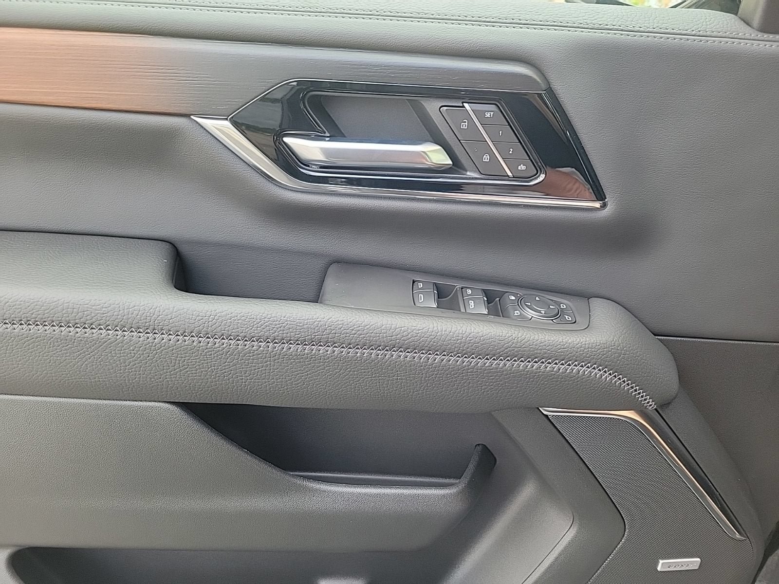 New 2026 GMC Yukon Denali w/ Advanced Technology Package AWD/4WD image 18