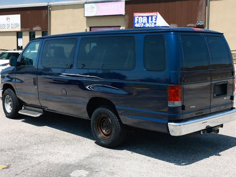 Used 2011 Ford E-350 and Econoline 350 XLT RWD image 4
