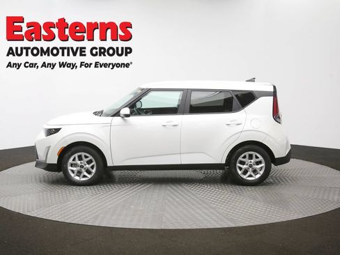 Used 2024 Kia Soul LX w/ Option Group 015 FWD image 59
