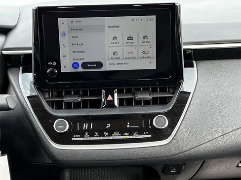 Used 2024 Toyota Corolla LE image 14