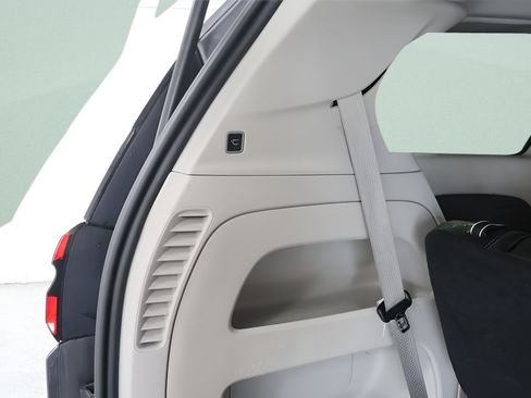 Used 2023 Chrysler Pacifica Touring-L FWD image 25