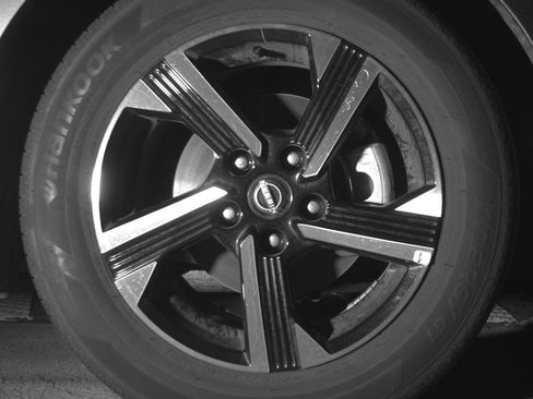 Used 2025 Nissan Sentra SV image 13