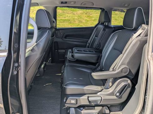 Used 2023 Honda Odyssey Elite image 15