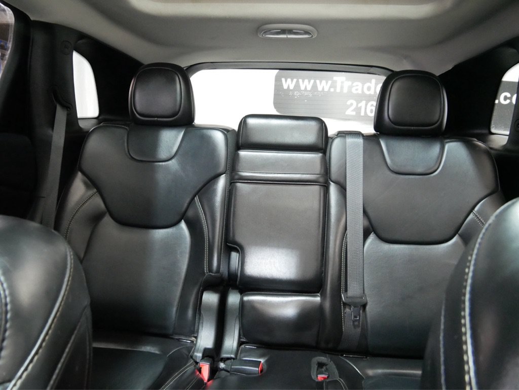 Used 2019 Jeep Cherokee Latitude Plus w/ Comfort/Convenience Group AWD/4WD image 56