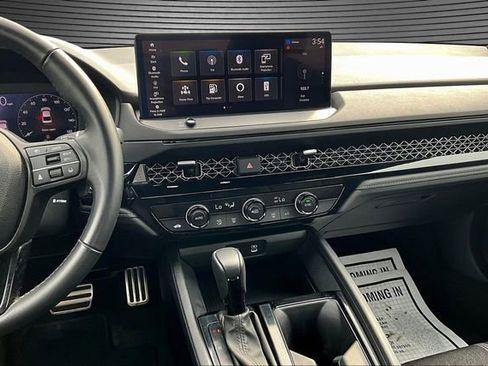 Used 2023 Honda Accord Sport image 9