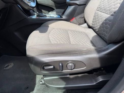 Used 2019 Chevrolet Equinox LT FWD image 18