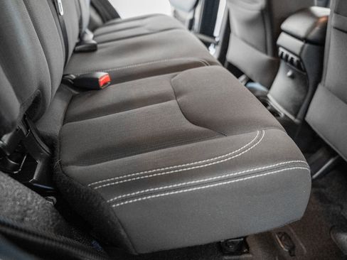 Used 2017 Jeep Wrangler Unlimited Sahara w/ Connectivity Group image 36