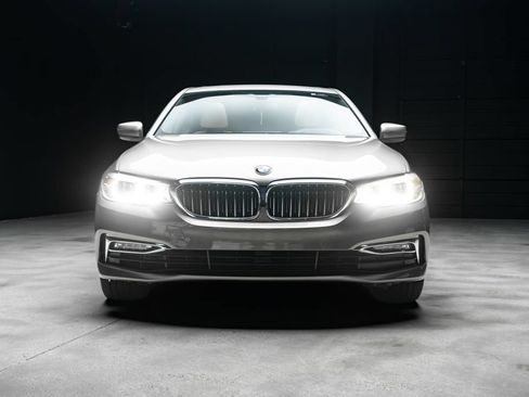 Used 2018 BMW 530e RWD image 4