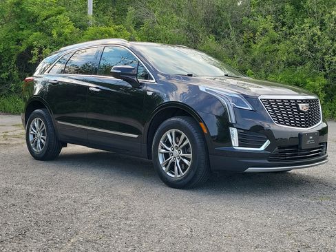 Certified 2023 Cadillac XT5 Premium Luxury AWD/4WD image 3