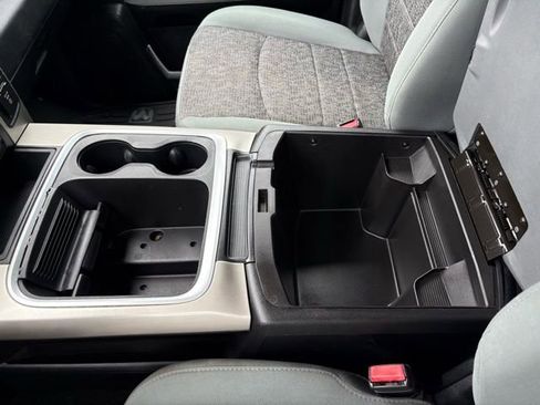 Used 2018 RAM 1500 SLT image 16