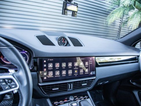 Certified 2023 Porsche Cayenne image 19