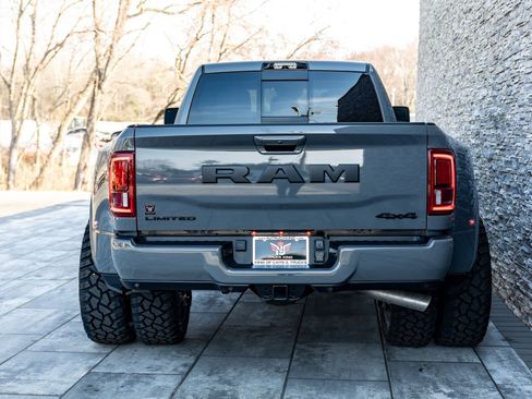 Used 2026 RAM 3500 Limited AWD/4WD image 11