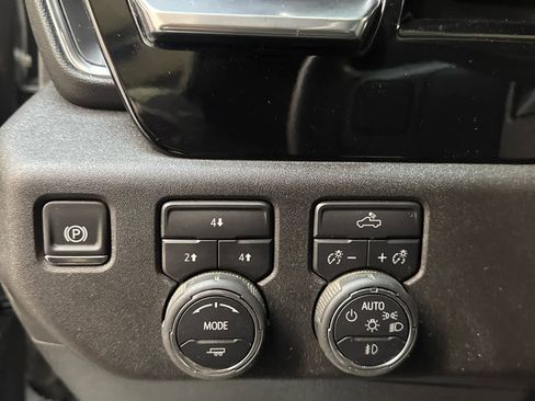 Certified 2025 Chevrolet Silverado 2500 LT w/ Convenience Package image 15