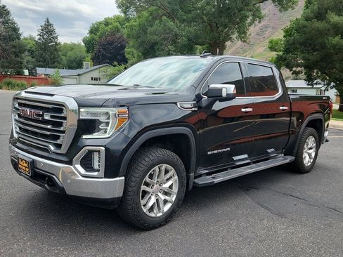 Used 2022 GMC Sierra 1500 SLT w/ SLT Premium Plus Package image 4