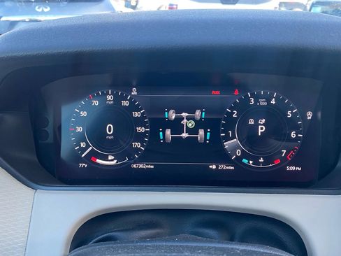 Used 2021 Land Rover Range Rover Velar S image 25