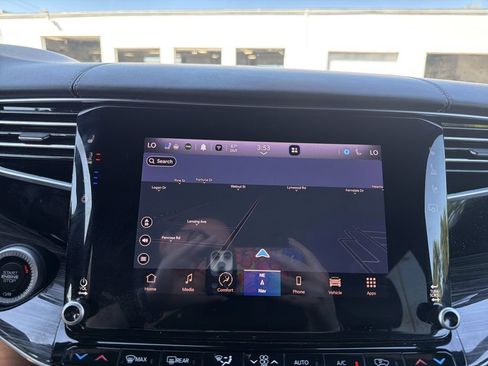 Used 2022 Jeep Wagoneer Series II AWD/4WD image 27