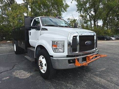 Used 2021 Ford F750 2WD Regular Cab Super Duty image 7