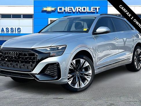 Used 2025 Audi Q8 Premium image 3
