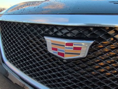 Used 2023 Cadillac XT5 Sportv w/ Technology Package image 11