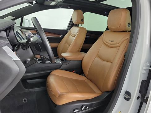 Used 2020 Cadillac XT5 Premium Luxury FWD image 17
