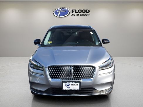 Used 2022 Lincoln Corsair AWD w/ Premium Package image 2